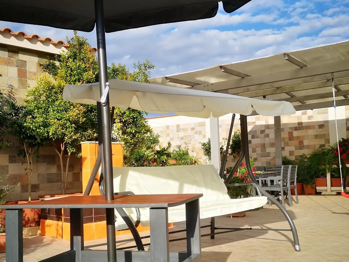 Amici B&B Càbras 0*,